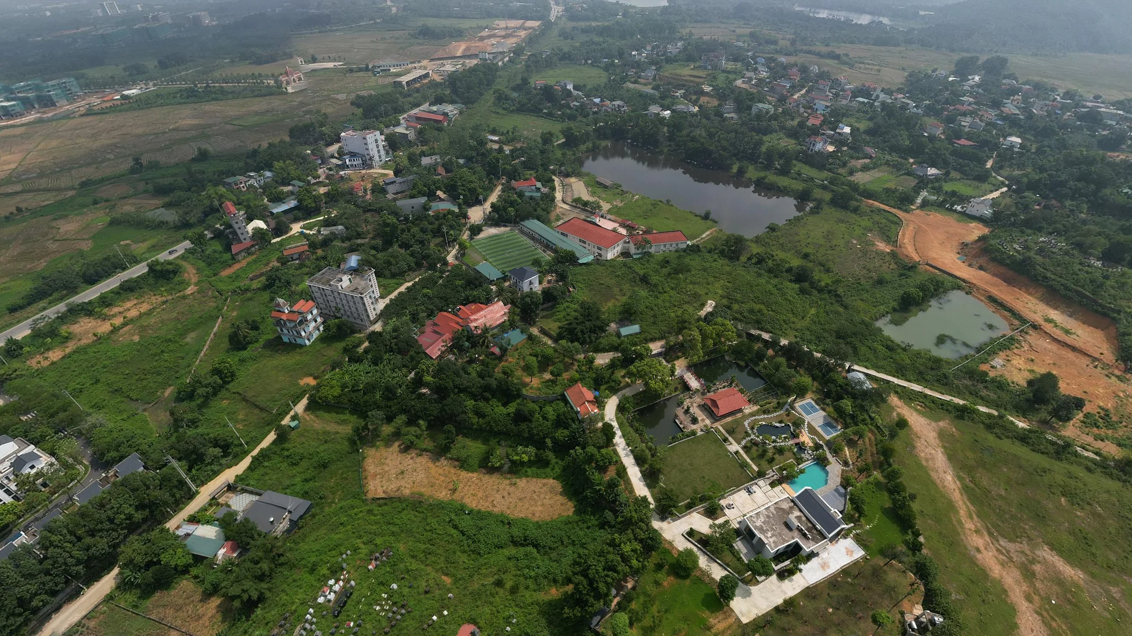 Bán lô đất 810m2 giá 15tr/m2 tại Nhòn Yên Xuân