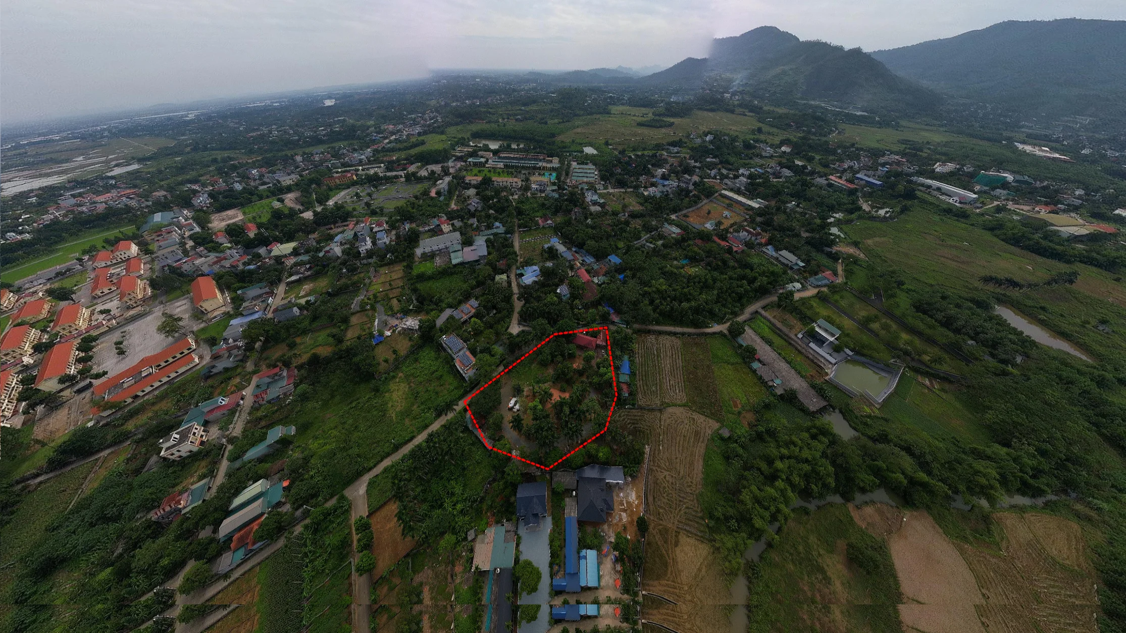 Bán lô đất 755m2 200tc giá 17tr/m2 tại Đồng Vàng Phú mãn nay là phú cát hà nội