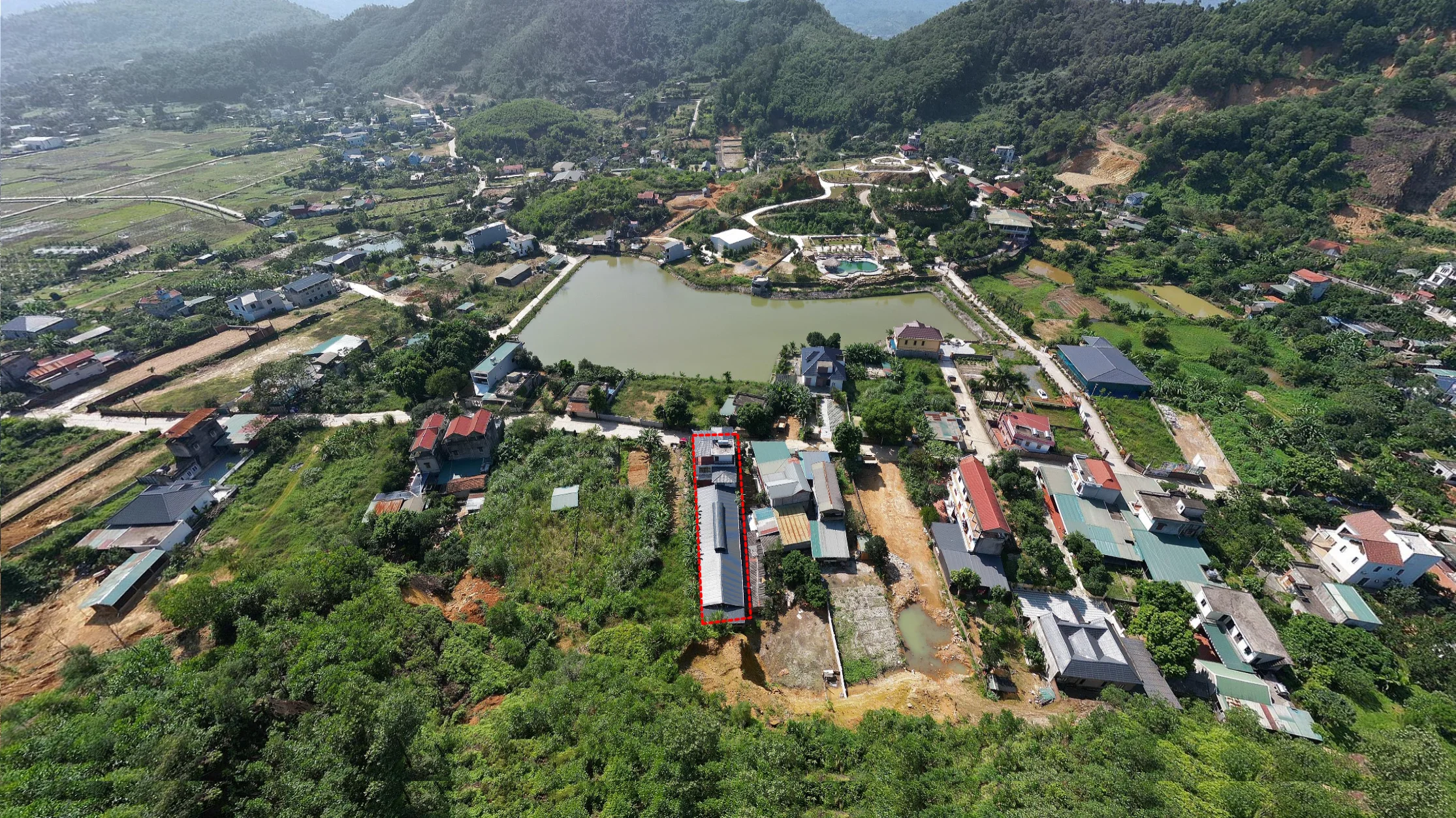 Bán lô đất hơn 400m2 giá 10 tỉ tại Đồng Chằm Yên Xuân Hà Nội.