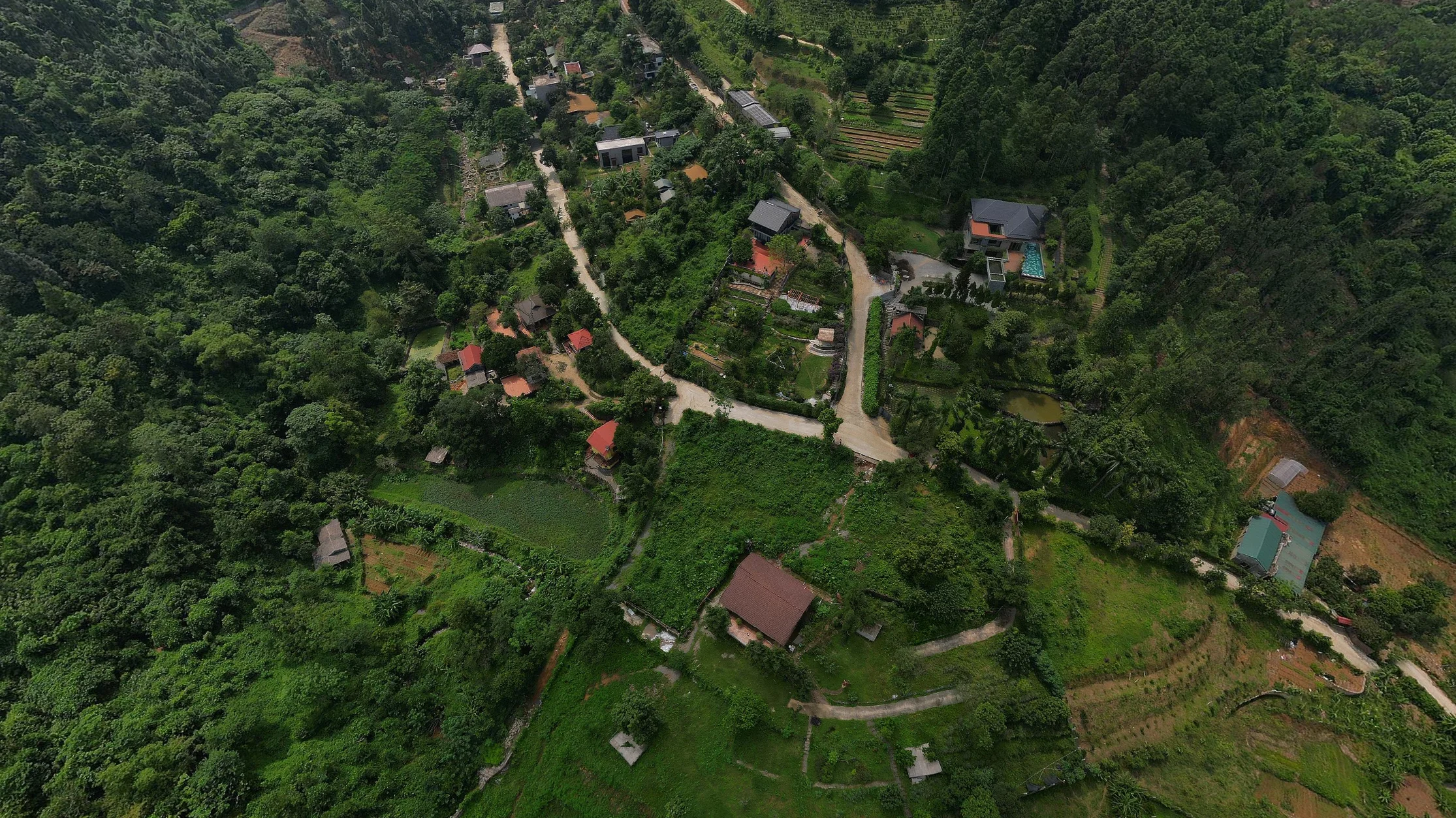 Bán lô đất nghỉ dưỡng tại Đồng Cao Yên Xuân gần 2000m2 giá 15tr/m2