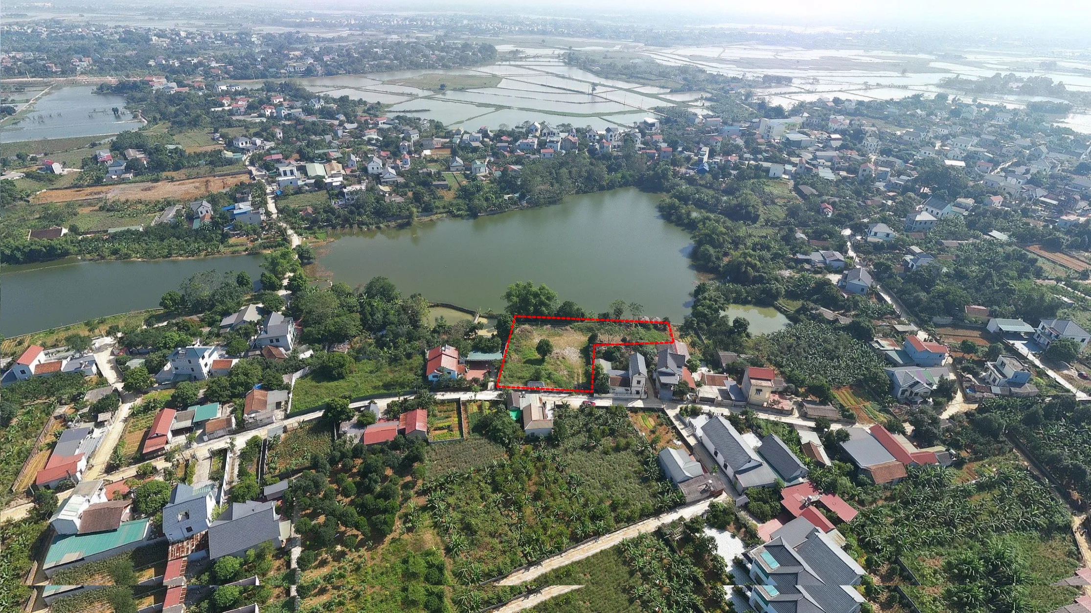 bán lô đất tại yên thái phú cát 1800m2/300tc giá 35 tỉ