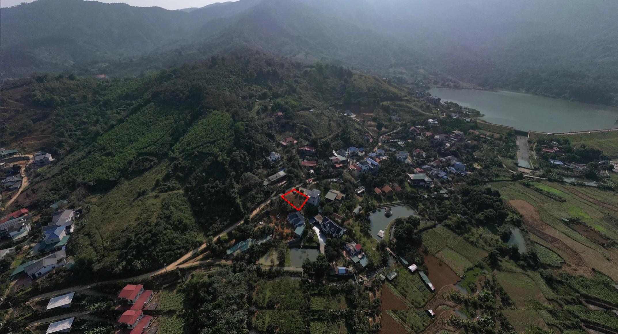 bán lô đất tại Quê vải trục chính giá 15tr/m2