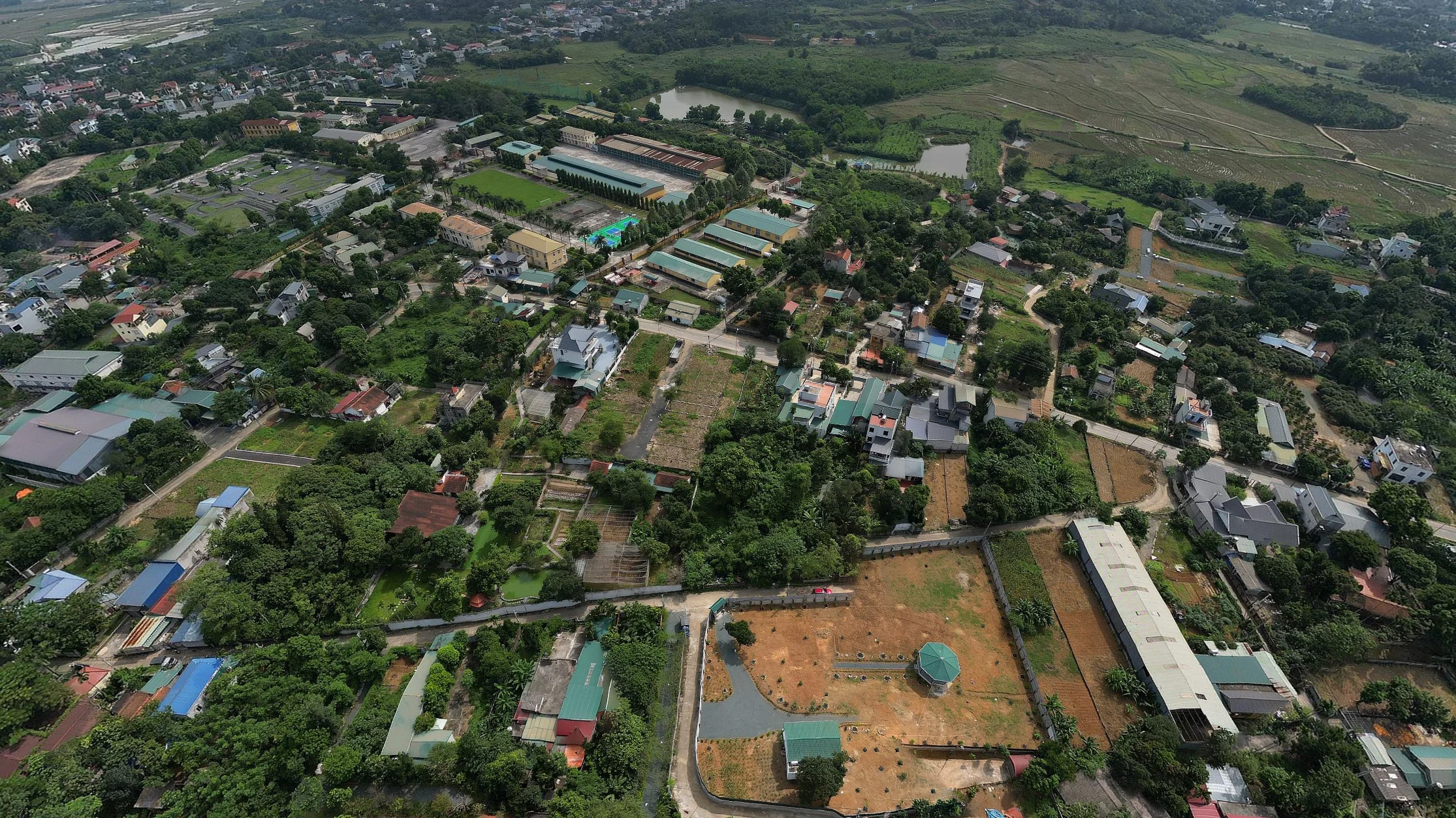 Bán lô đất 1023m2 giá 15,5 tỉ tại Phú Mãn Phú Cát Hà Nội