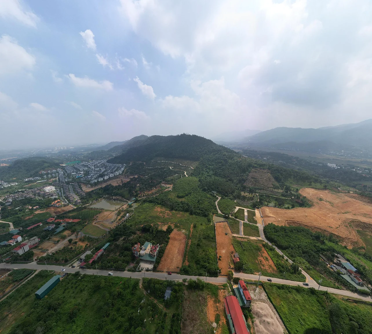 Bán lô đất 24000m2 tại Bãi Dài Yên Xuân giá thoả thuận