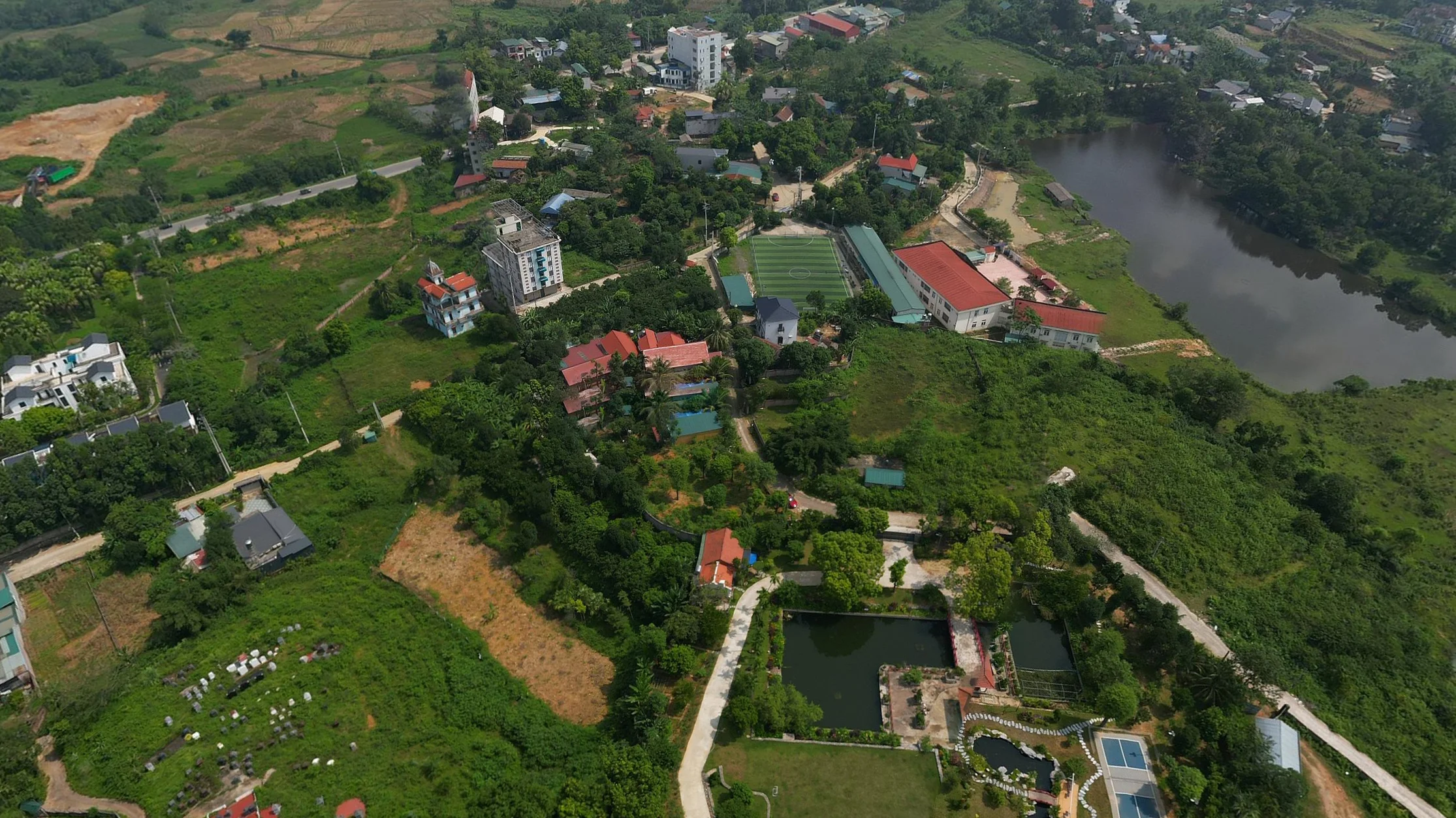 Bán lô đất 1661m2 giá 10tr/m2 tại Nhòn Yên Xuân Hà Nội