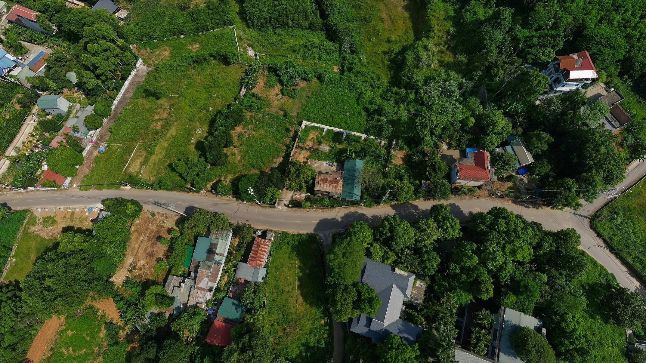 Bán lô đất 1100m2 tại Trán Voi Phú Cát Hà Nội 20tr/m2