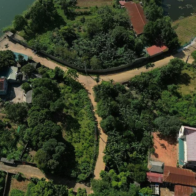 Bán lô đất 1080m2 tại Đồng Âm Phú Cát (Phú Mãn cũ) Hà Nội. Lô góc 3 mặt tiền phù hợp mọi nhu cầu. Giá 15tr/m2