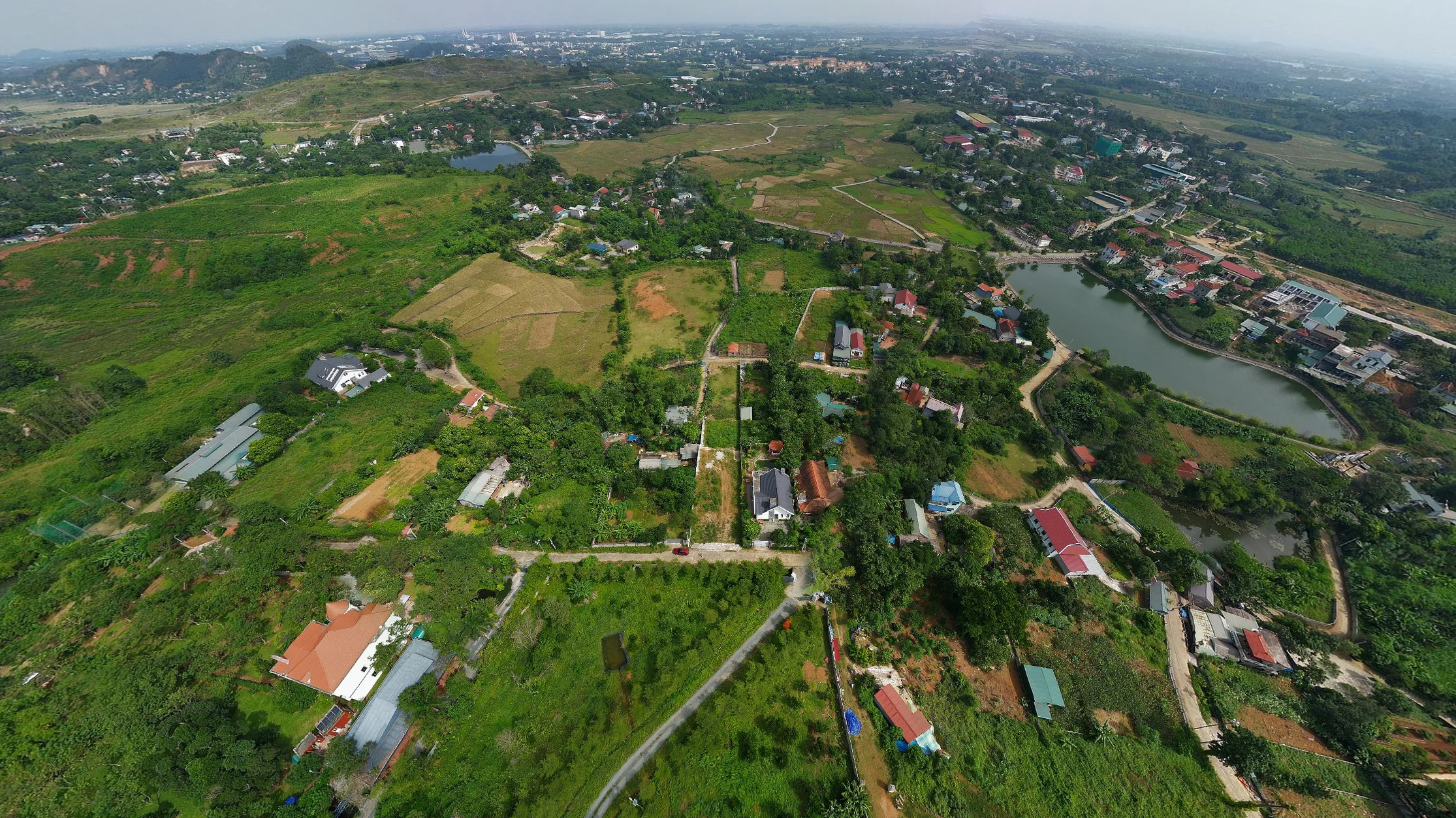 Bán lô đất 980 m2 giá 13 tỉ tại Đồng Âm Phú mãn cũ nay là Phú Cát Hà Nội