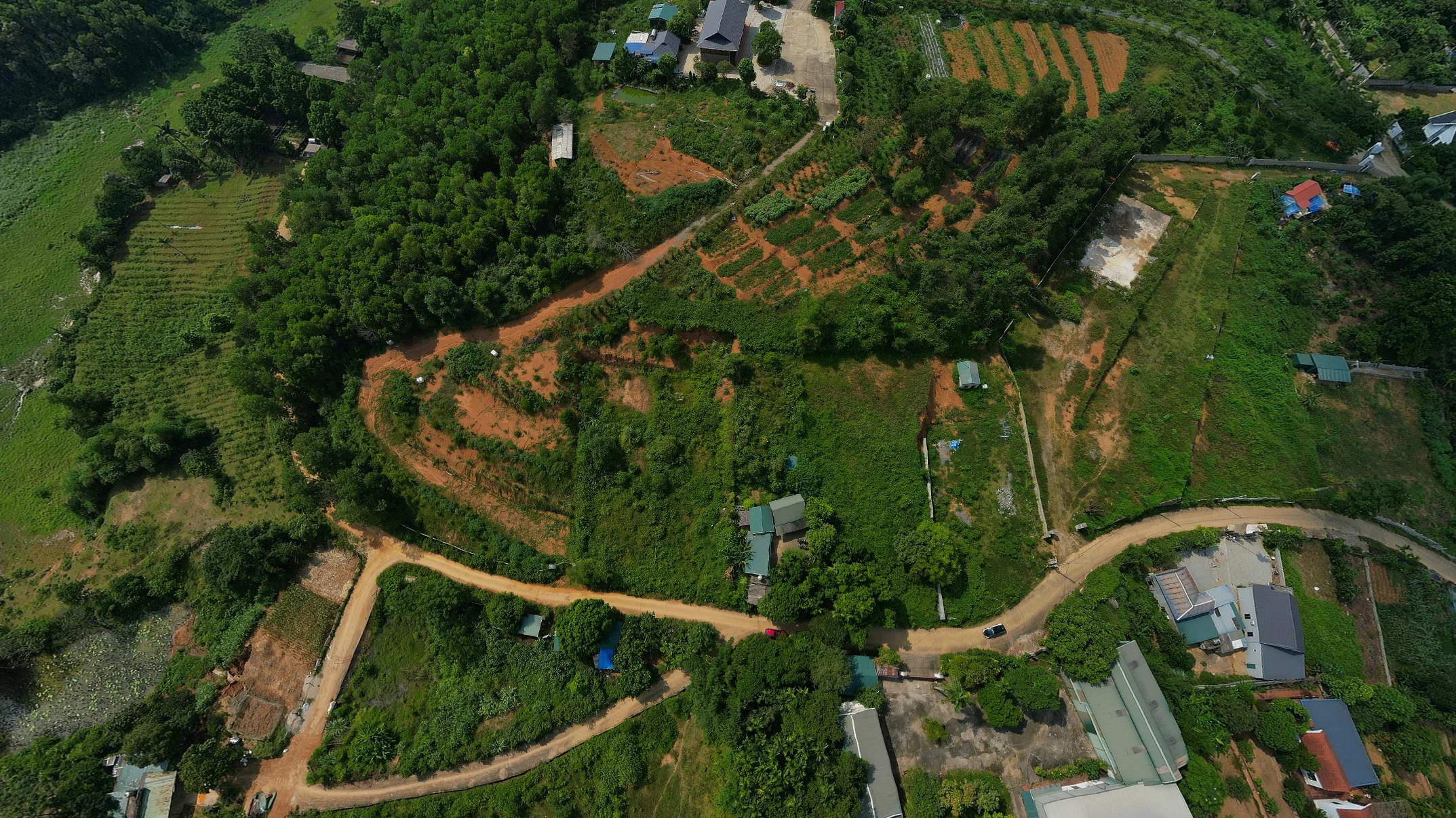 Chính chủ gửi e lô đất nhỉnh 1000m2 giá 10tr/m2 Tại Đồng Âm Phú Cát Hà Nội